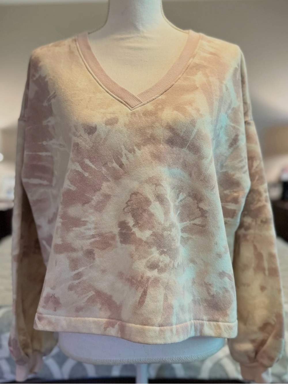 Marled by Reunited Clothing. Trendy Neutral Tie-Dye Cropped V-Neck Sweatshirt